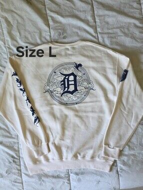 Fourth Wing Detroit Tigers Crewneck